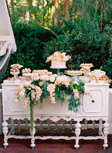 flower dessert table